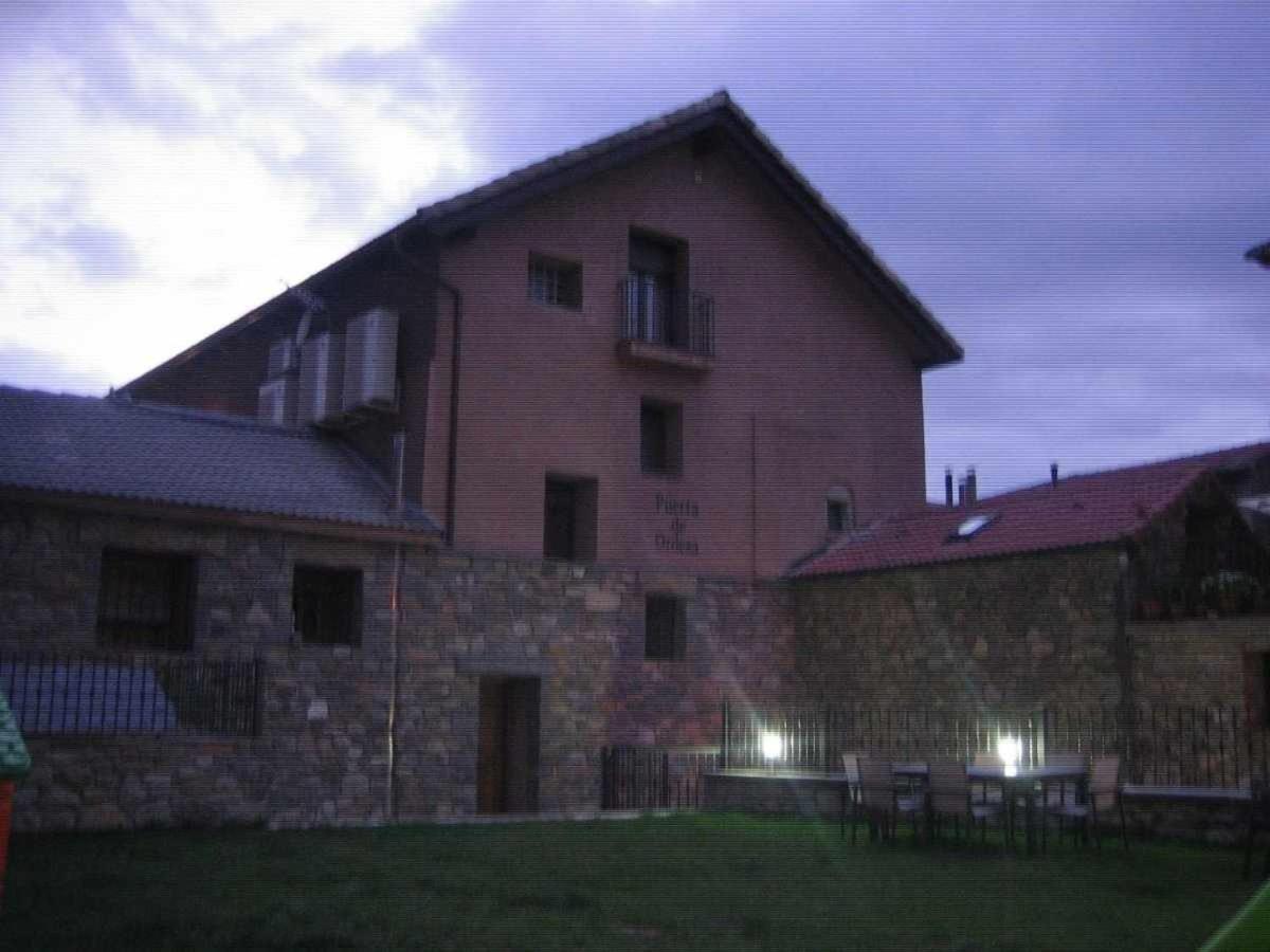 Apartamentos Puerta De Ordesa لاسبونا المظهر الخارجي الصورة