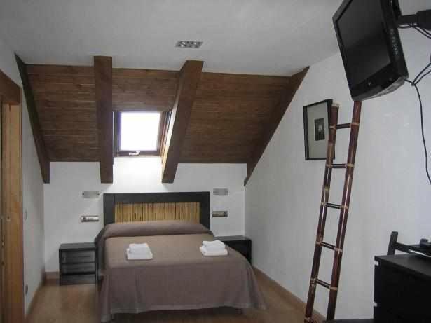 Apartamentos Puerta De Ordesa لاسبونا المظهر الخارجي الصورة