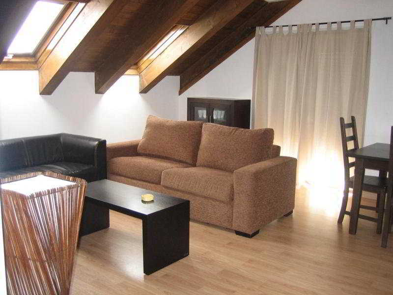 Apartamentos Puerta De Ordesa لاسبونا المظهر الخارجي الصورة