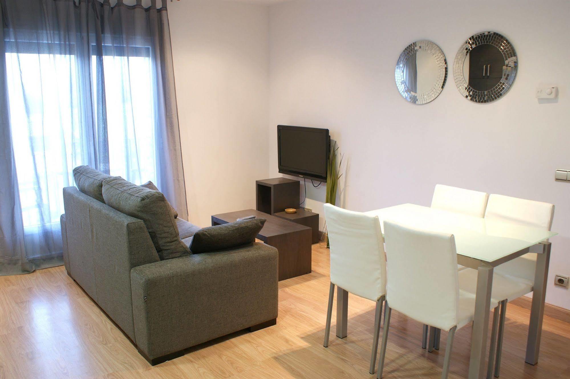Apartamentos Puerta De Ordesa لاسبونا المظهر الخارجي الصورة